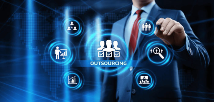 Pros and Cons of software development outsourcing to Ukraine
